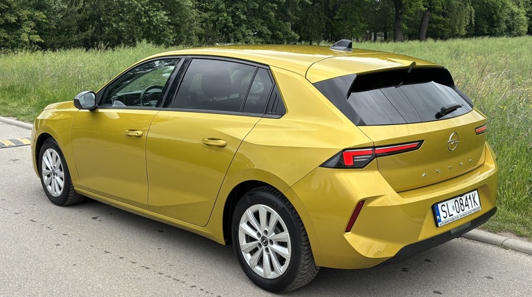 Opel Astra 2023 1,2 TURBO BOGATE WYPOSAŻENIE