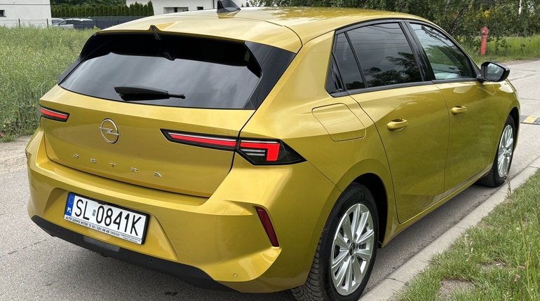 Opel Astra 2023 1,2 TURBO BOGATE WYPOSAŻENIE