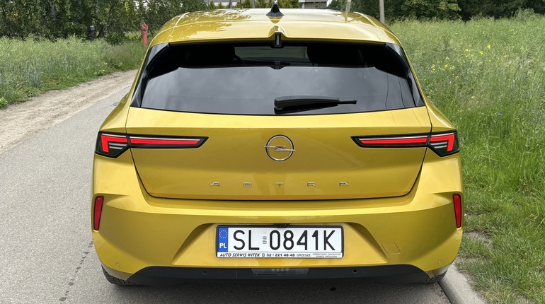 Opel Astra 2023 1,2 TURBO BOGATE WYPOSAŻENIE